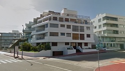 Edificio El Trebol en Peninsula 8574 1 grande